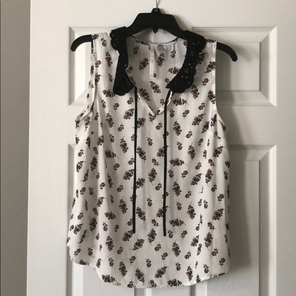 🎉5/$25🎉 Lauren Conrad Peter Pan Collar Top